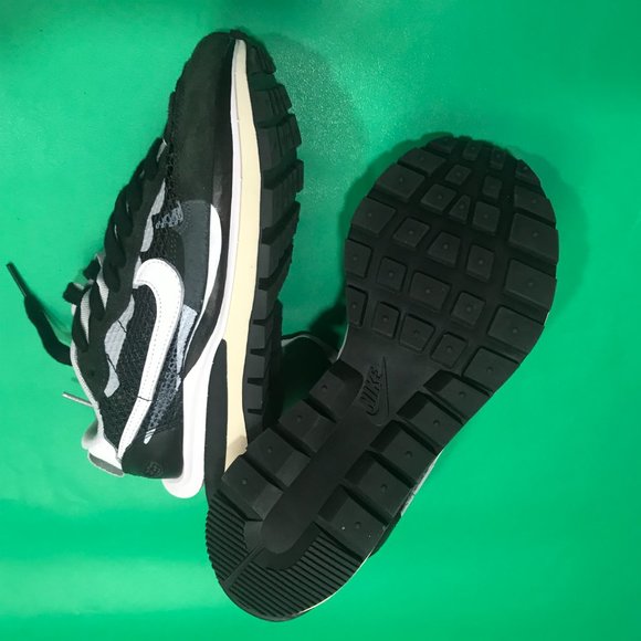 Sacai x Nike VaporWaffle Black and White main image 8
